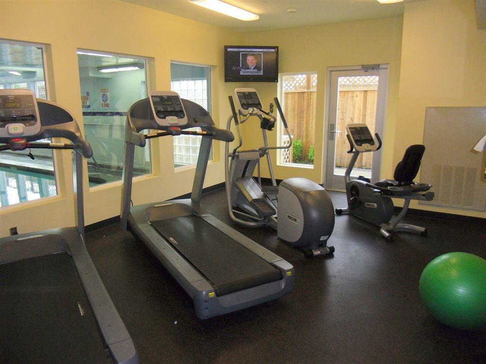 Executive Residency By Best Western Navigator Inn & Suites Евърет Екстериор снимка