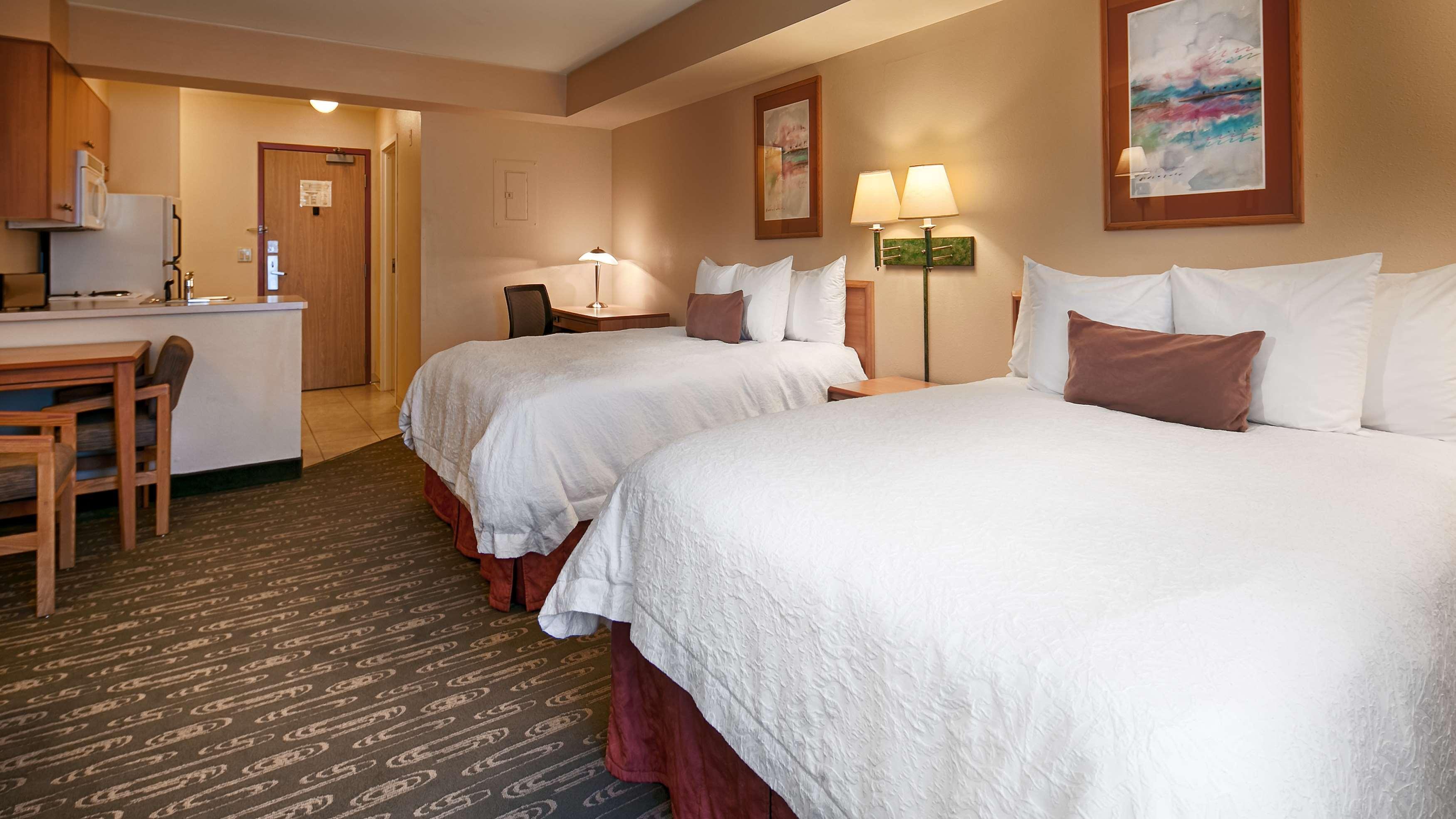 Executive Residency By Best Western Navigator Inn & Suites Евърет Екстериор снимка