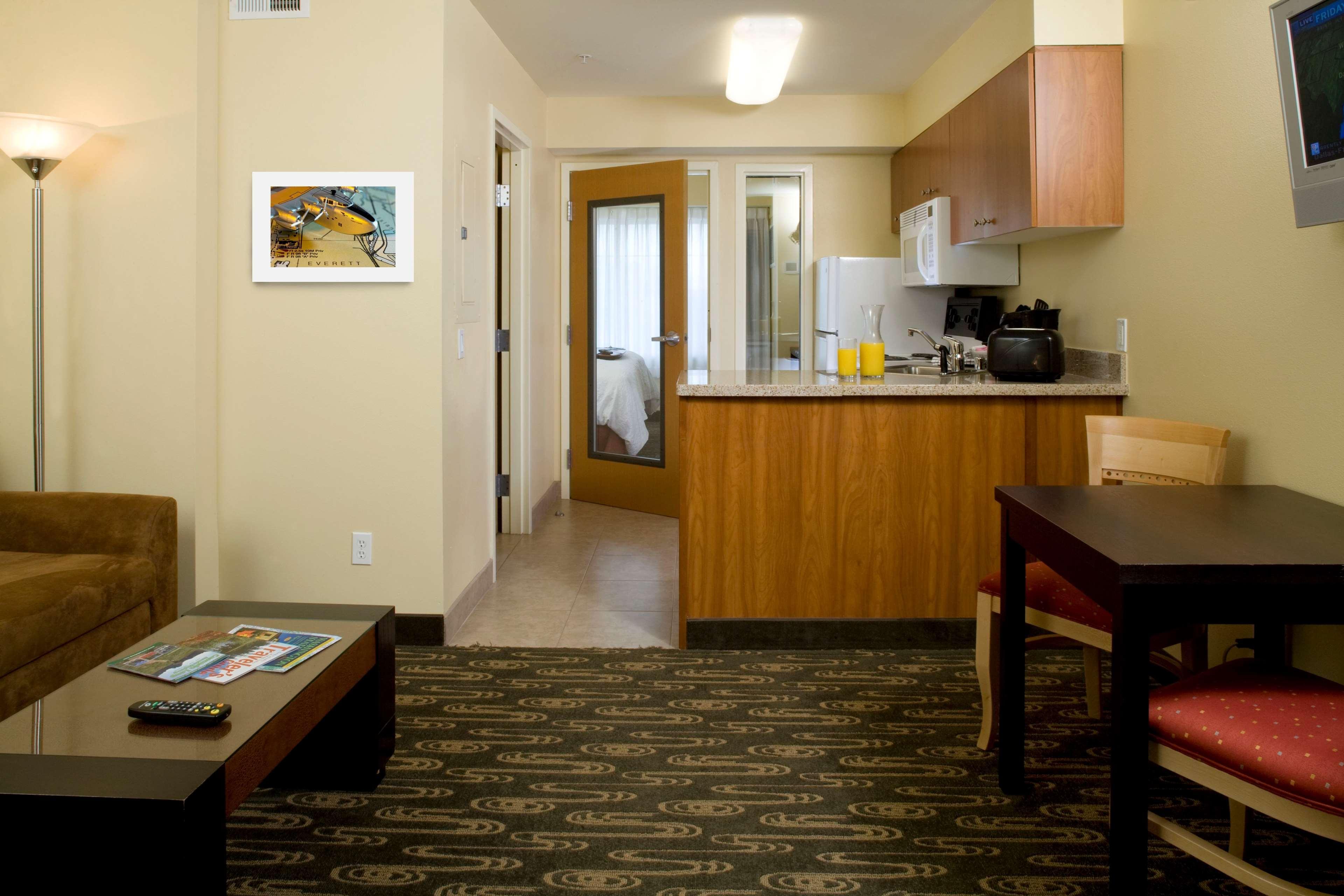 Executive Residency By Best Western Navigator Inn & Suites Евърет Екстериор снимка