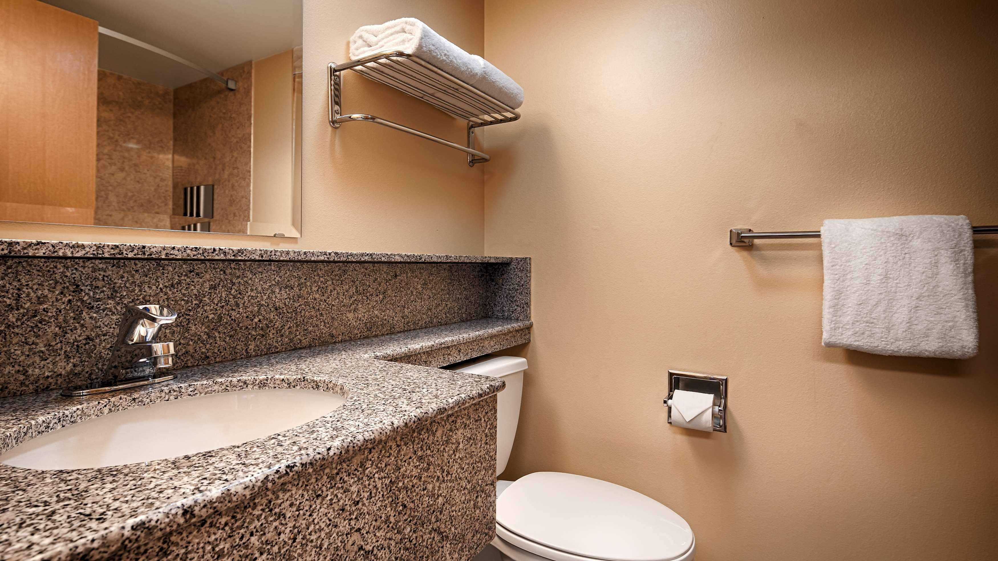 Executive Residency By Best Western Navigator Inn & Suites Евърет Екстериор снимка