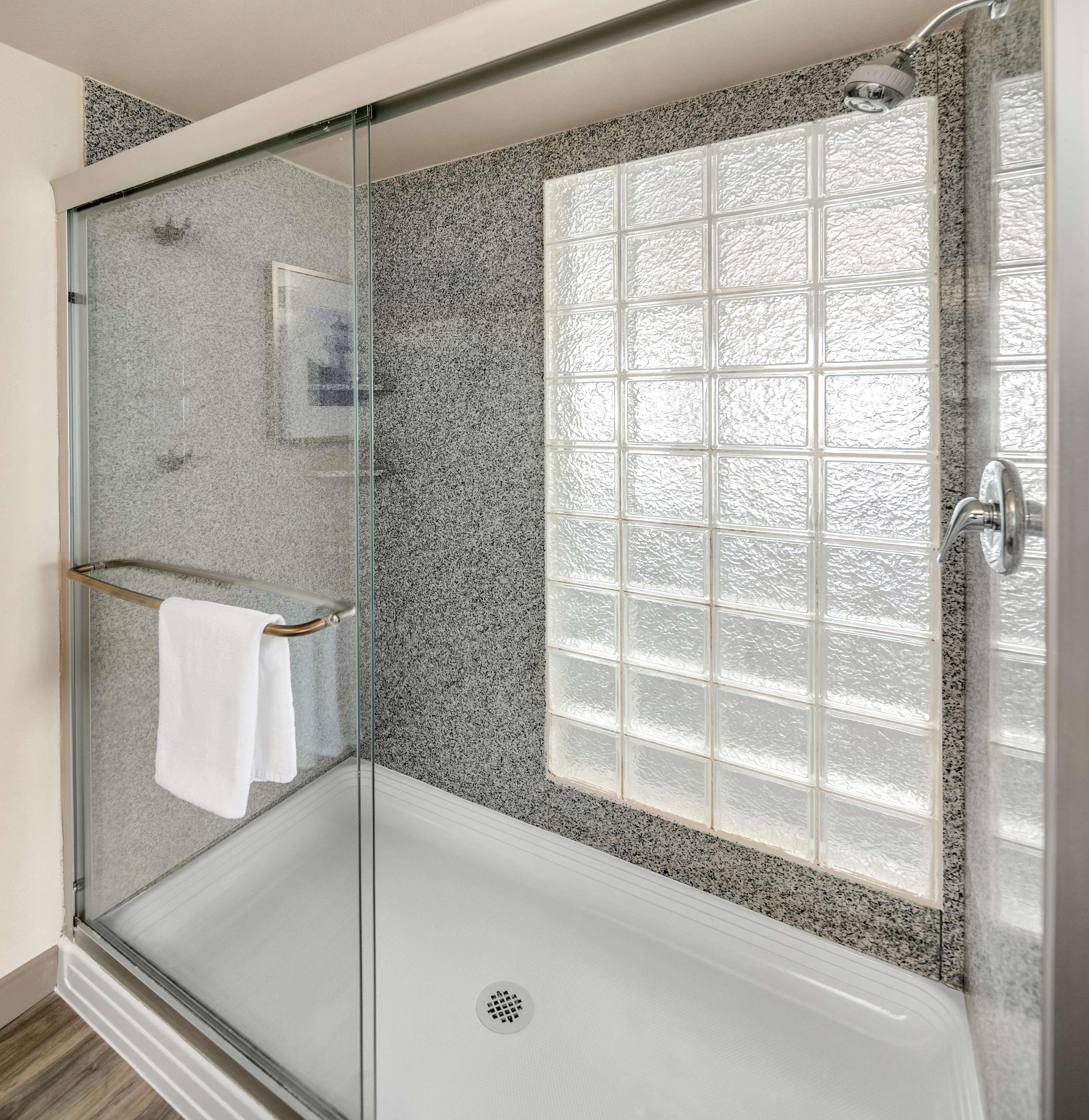Executive Residency By Best Western Navigator Inn & Suites Евърет Екстериор снимка