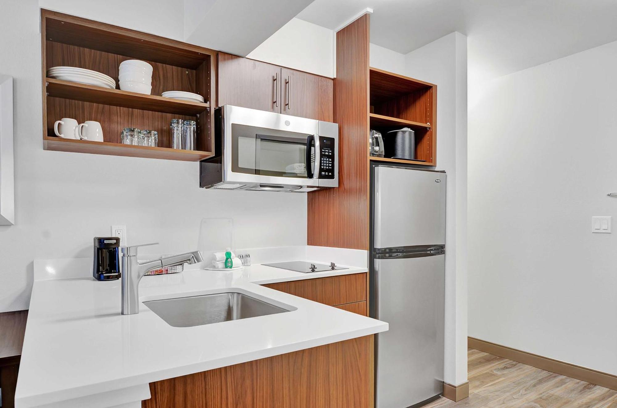Executive Residency By Best Western Navigator Inn & Suites Евърет Екстериор снимка