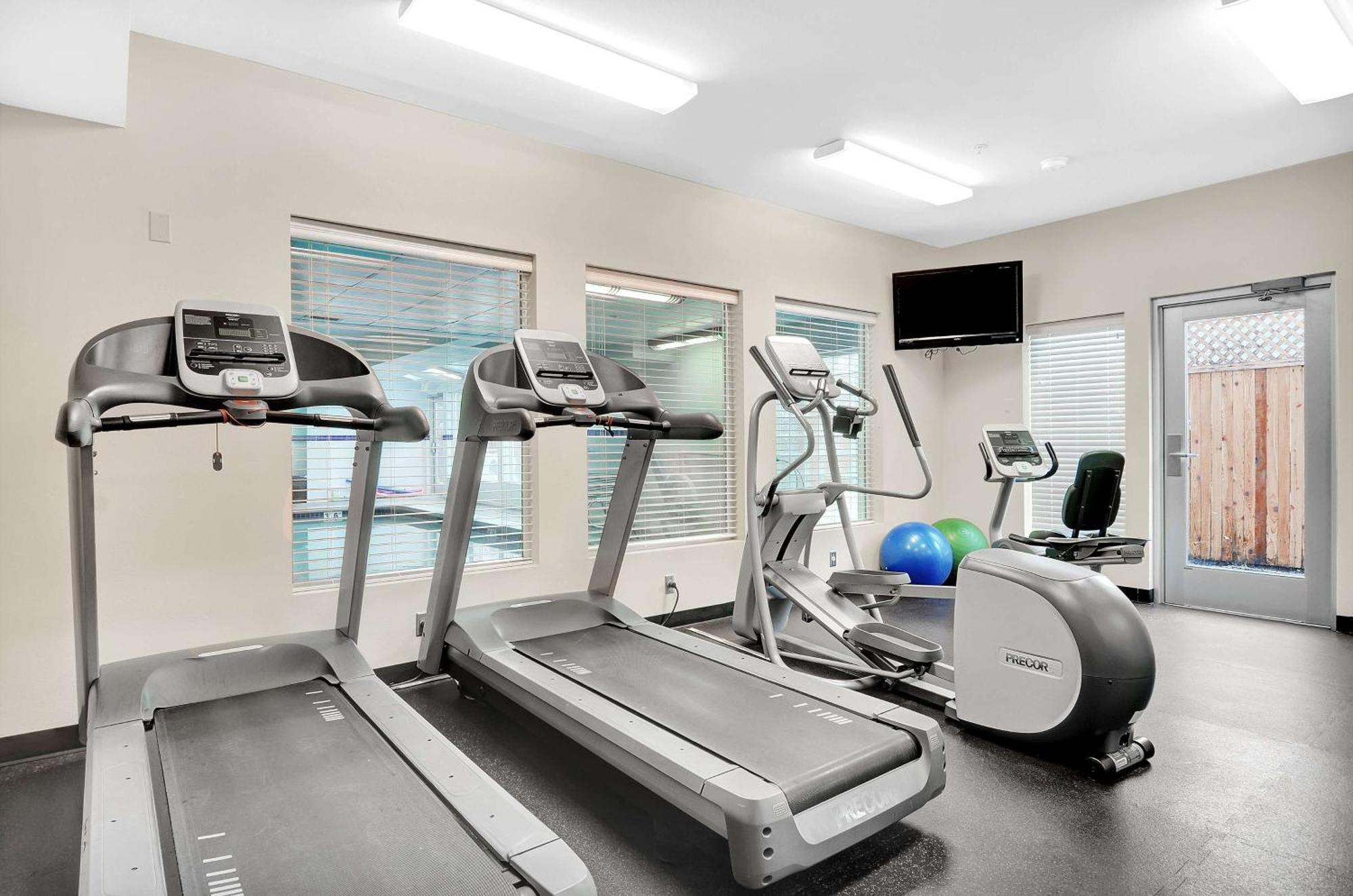 Executive Residency By Best Western Navigator Inn & Suites Евърет Екстериор снимка