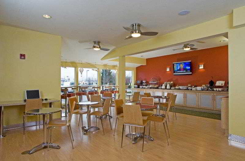 Executive Residency By Best Western Navigator Inn & Suites Евърет Екстериор снимка